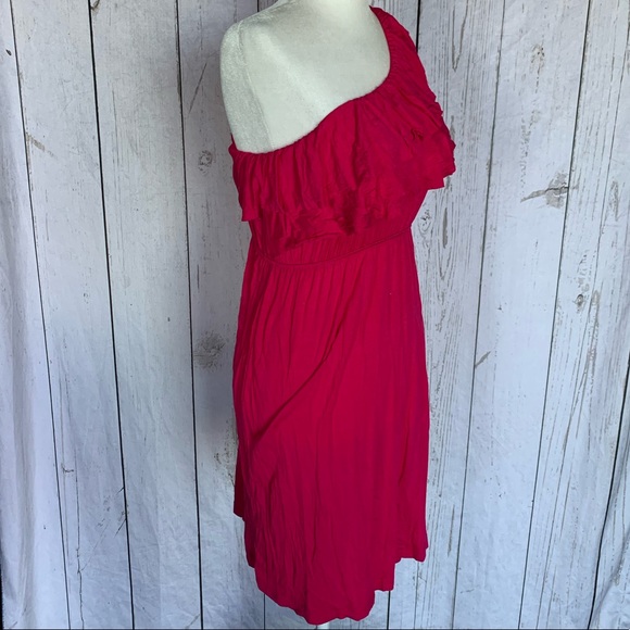 ๐ Host Pick ๐ Womenโs Daytrip One-Shoulder Dress - Picture 2 of 7